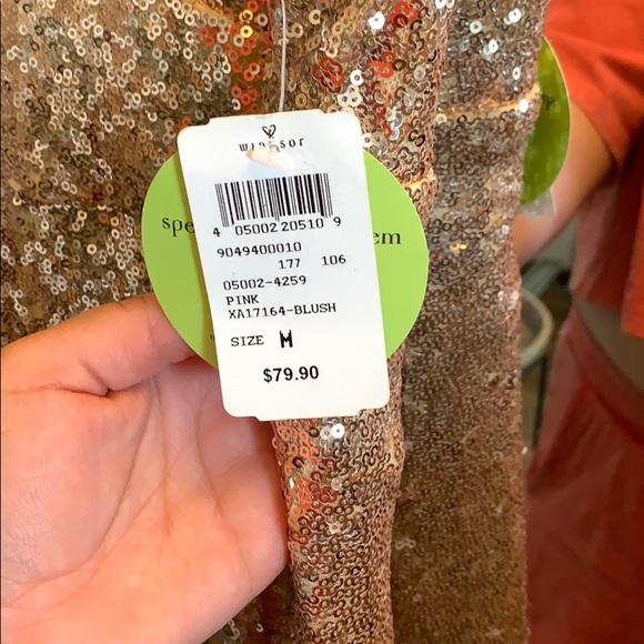 Dress - Picture 4 of 6